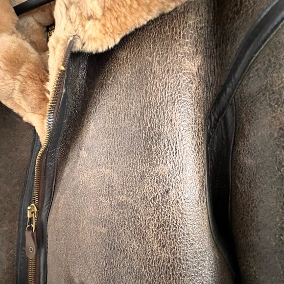 Avirex vintage limited edition leather bomber jacket. - Picture 6 of 16